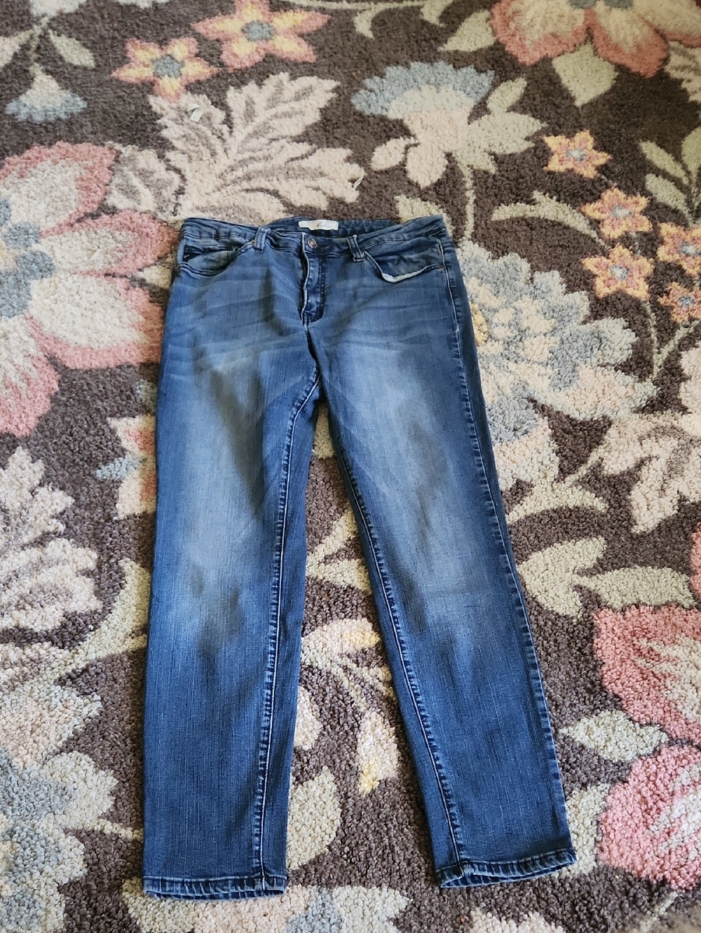 KanCan Skinny Jeans in Mid Blue Wash